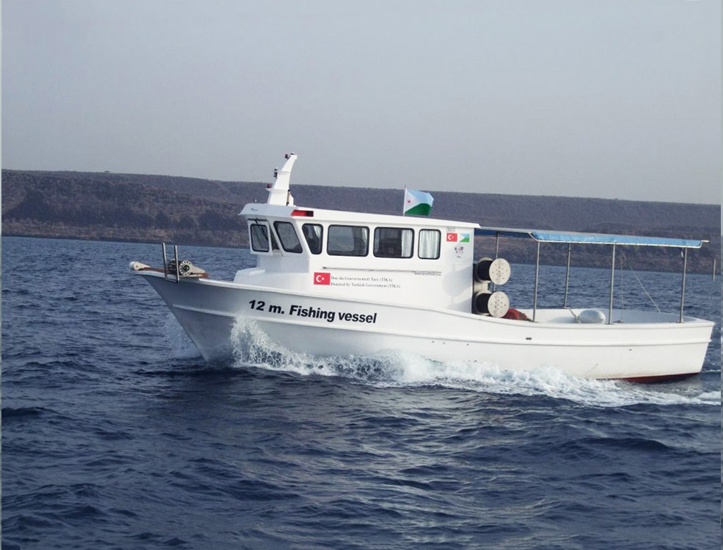 12.00 balikci teknesi